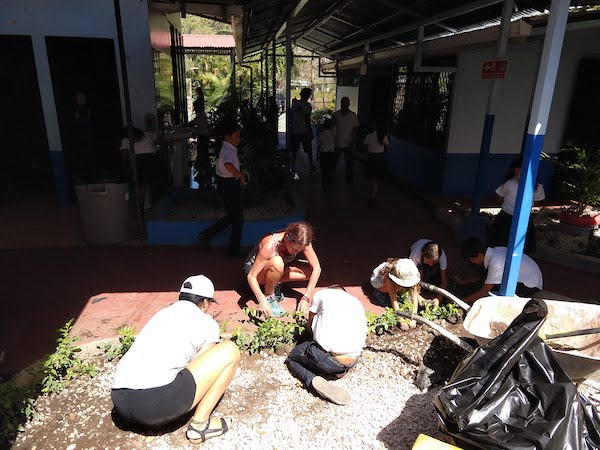 Volunteer day at the school in Playa Hermosa