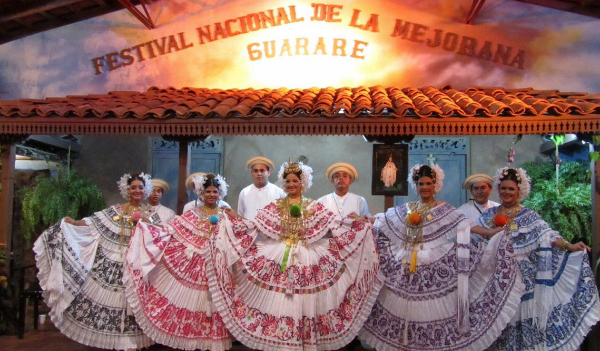 -
          Festival de la Mejorana en Guararé